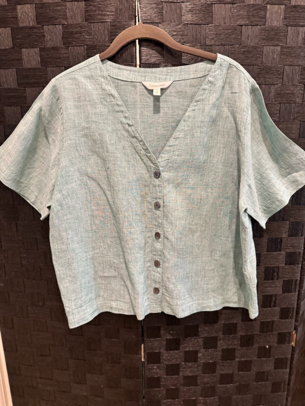 Garnet Hill Pale Sea Green V-Neck Button Linen Blouse